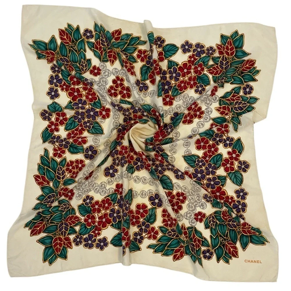 Chanel Vintage Gripoix Cream Silk Scarf Rare Print - Picture 4 of 6